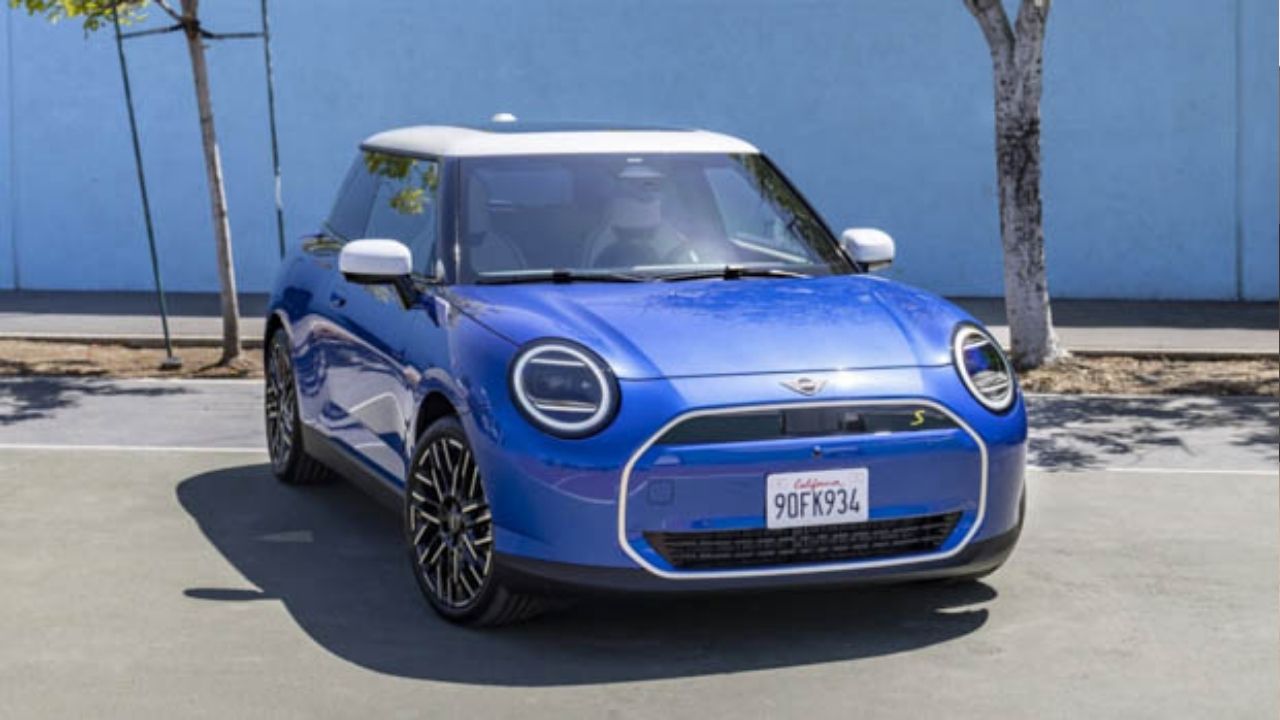 2025 MINI Cooper EV Revealed: Iconic Design, Boosted Performance & Longer Electric Range!