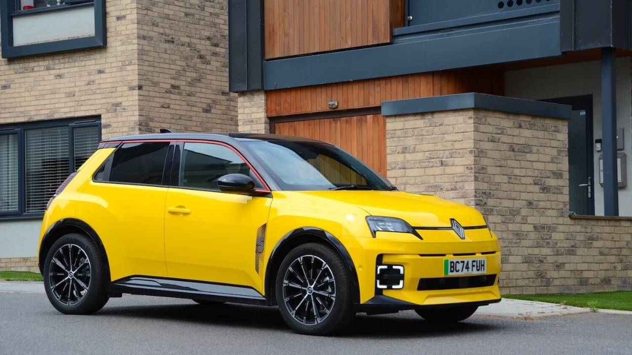 All-New Renault 5 E-Tech Revealed: Retro Style, Affordable EV Pricing & Impressive City Range!